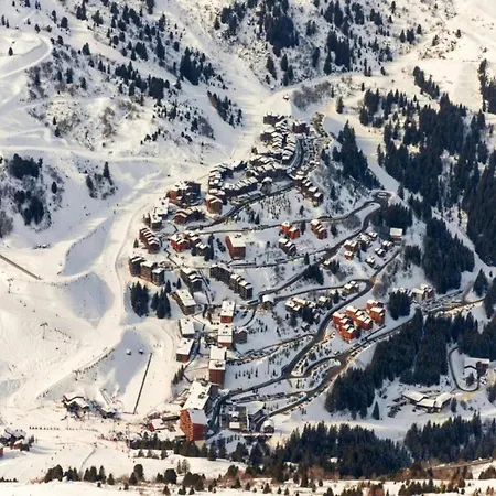Chalet In Les Menuires By Piste
