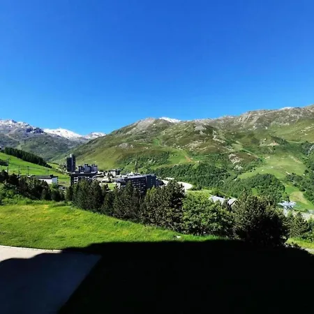 Chalet In Les Menuires By Piste *